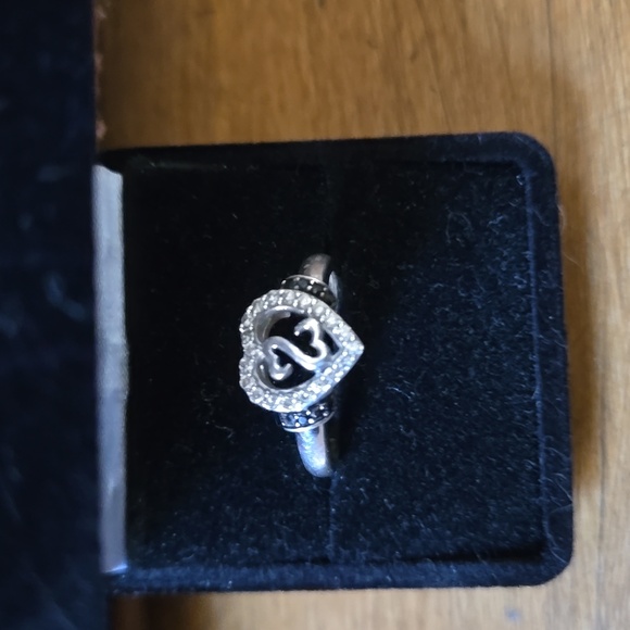 Open Hearts symbol JS stamped Sterling Silver sparkling stones size 7 Ring